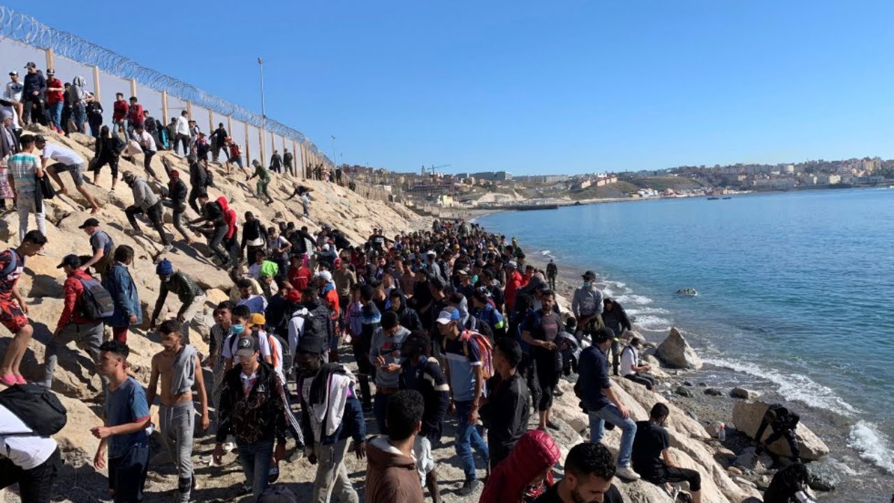 El CNI alertó el 29 de julio al Gobierno y a Marruecos de un "asalto" por mar y tierra a Ceuta al día siguiente